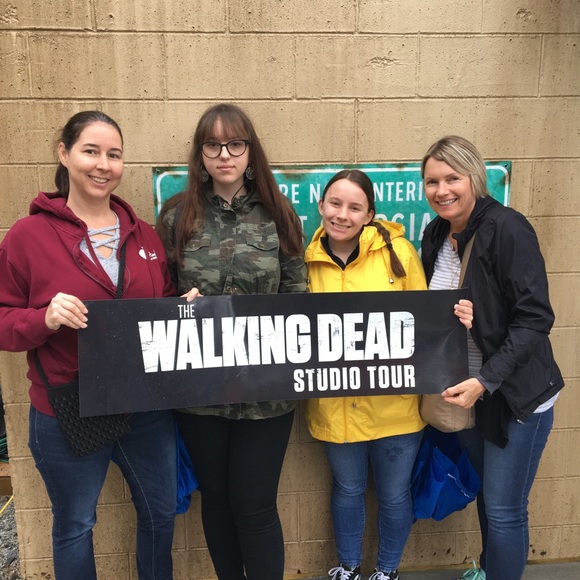 Meet your Posher, Annie - Picture 2 of 5